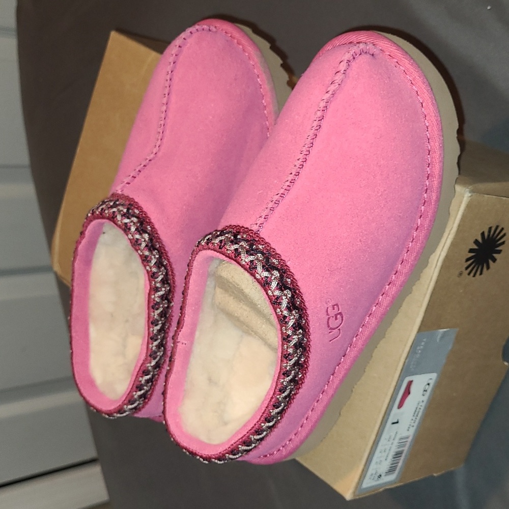 Ugg